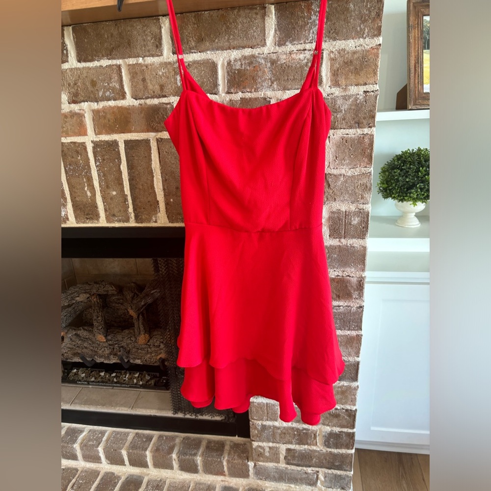 Women’s mini dress with tie back